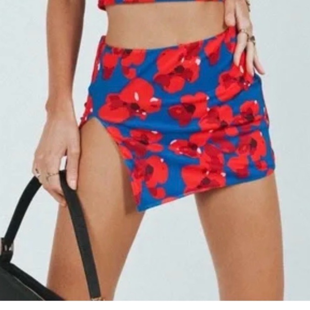 Princess Polly Red & Blue Mini Skirt Size 4